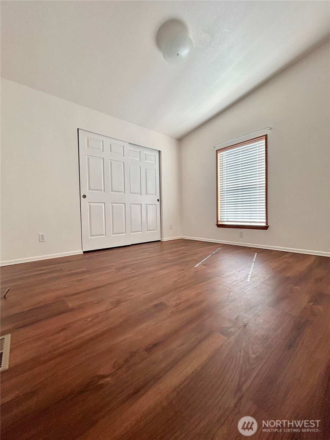 234 Se E Street Property Photo 11
