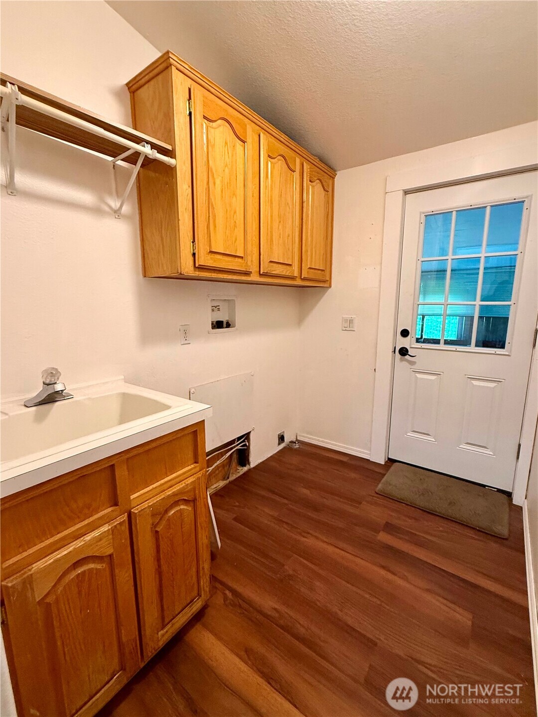 234 Se E Street Property Photo 13