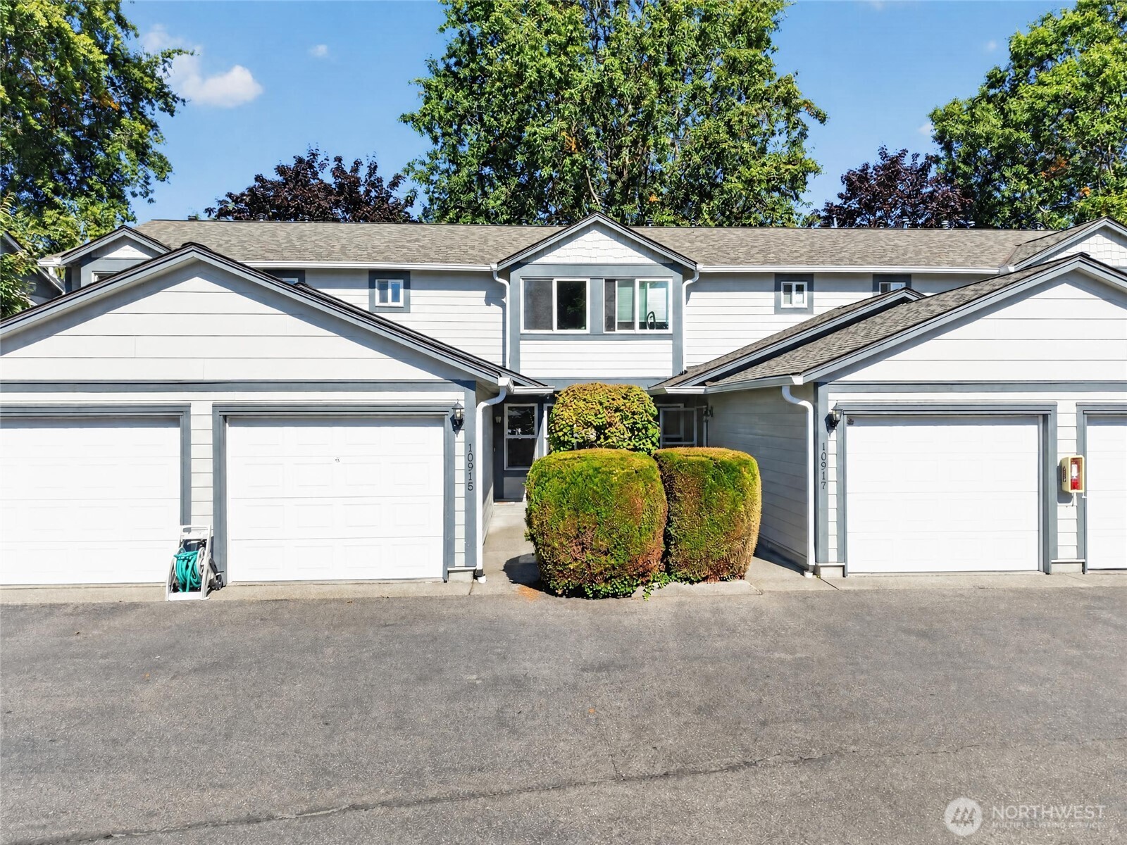 10915 E 62nd Street Property Photo 1