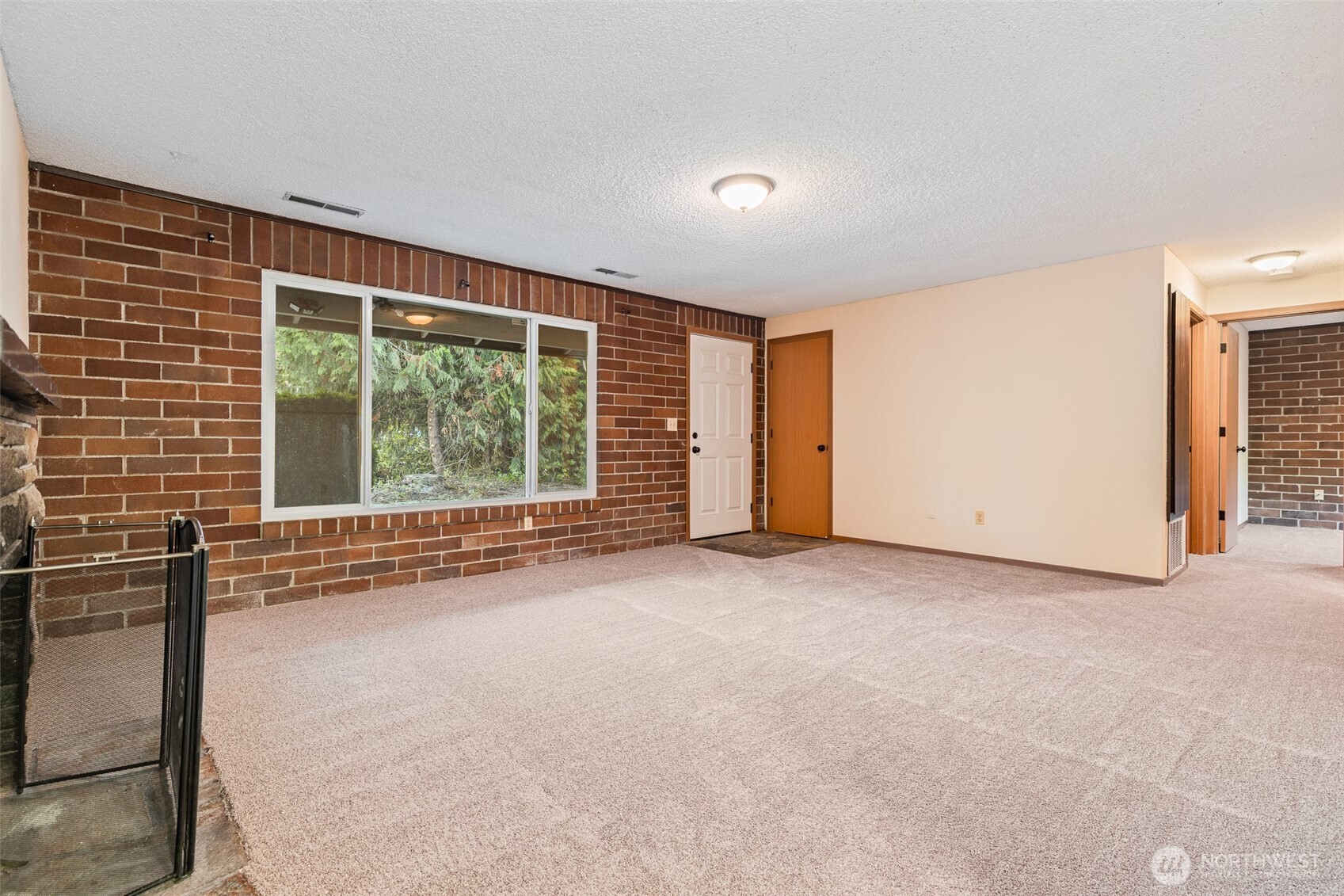 3427 192nd Street Property Photo 4