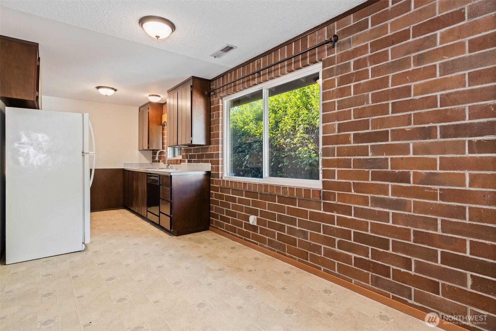 3427 192nd Street Property Photo 6