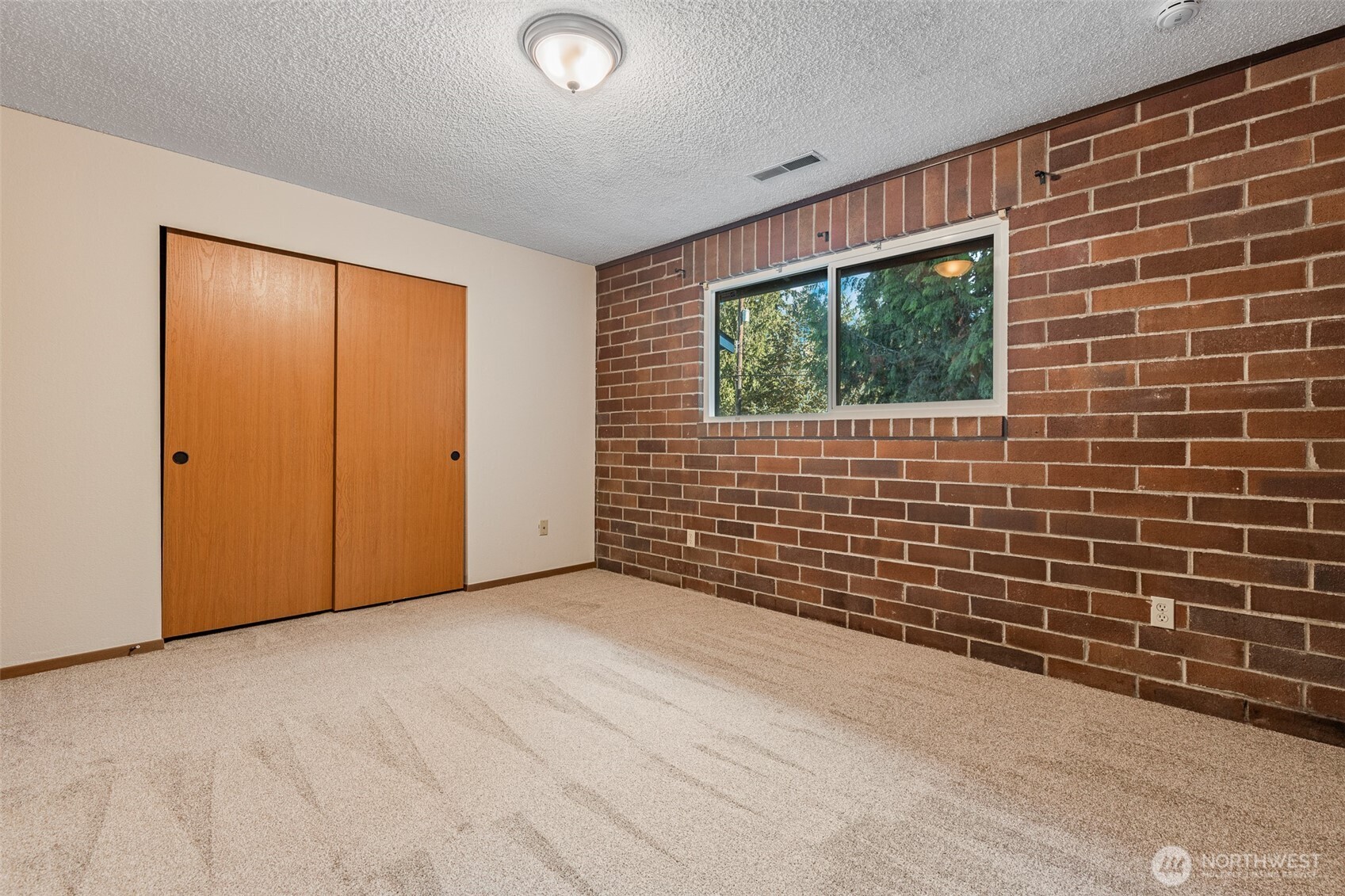 3427 192nd Street Property Photo 10