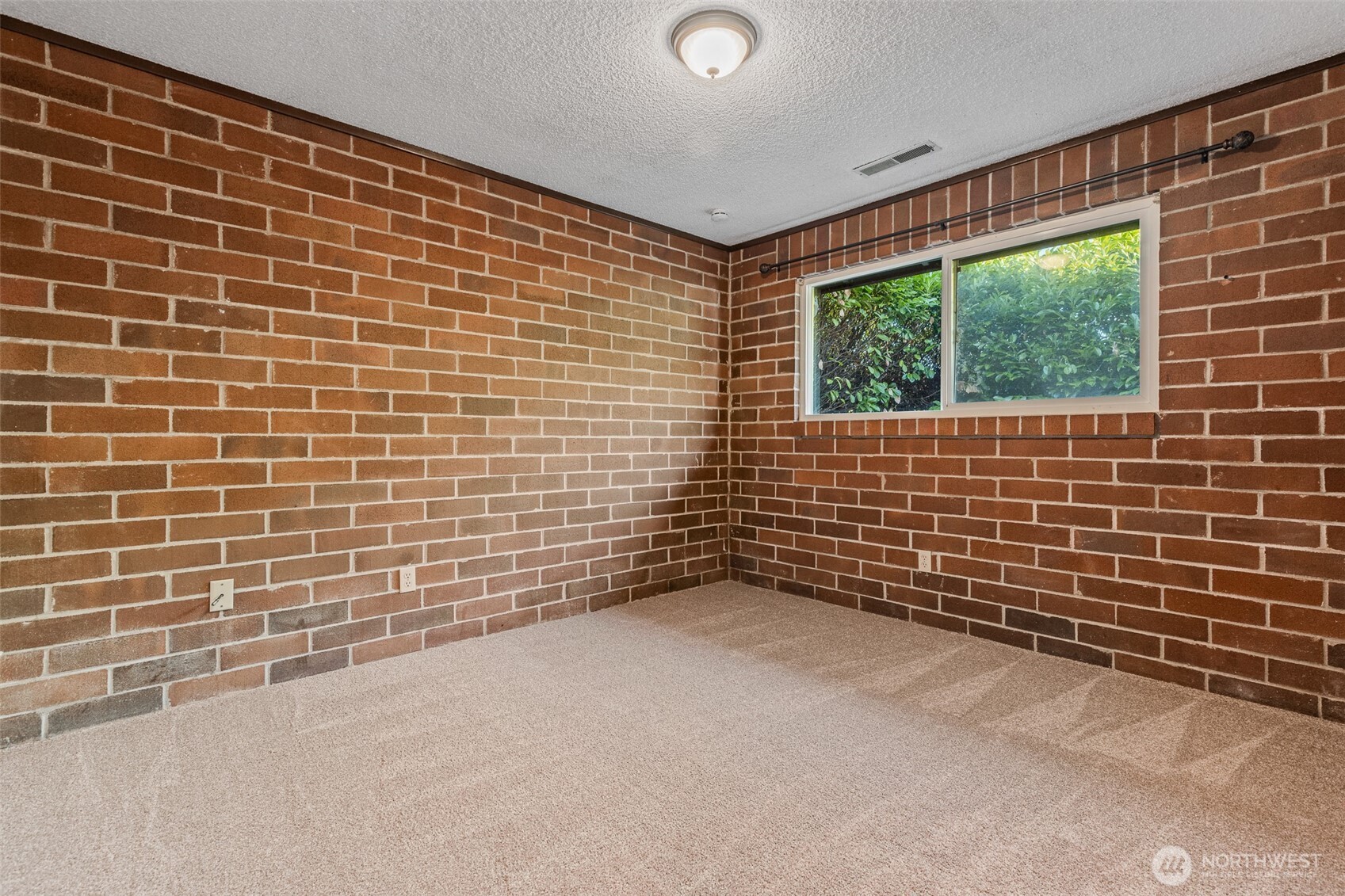 3427 192nd Street Property Photo 11