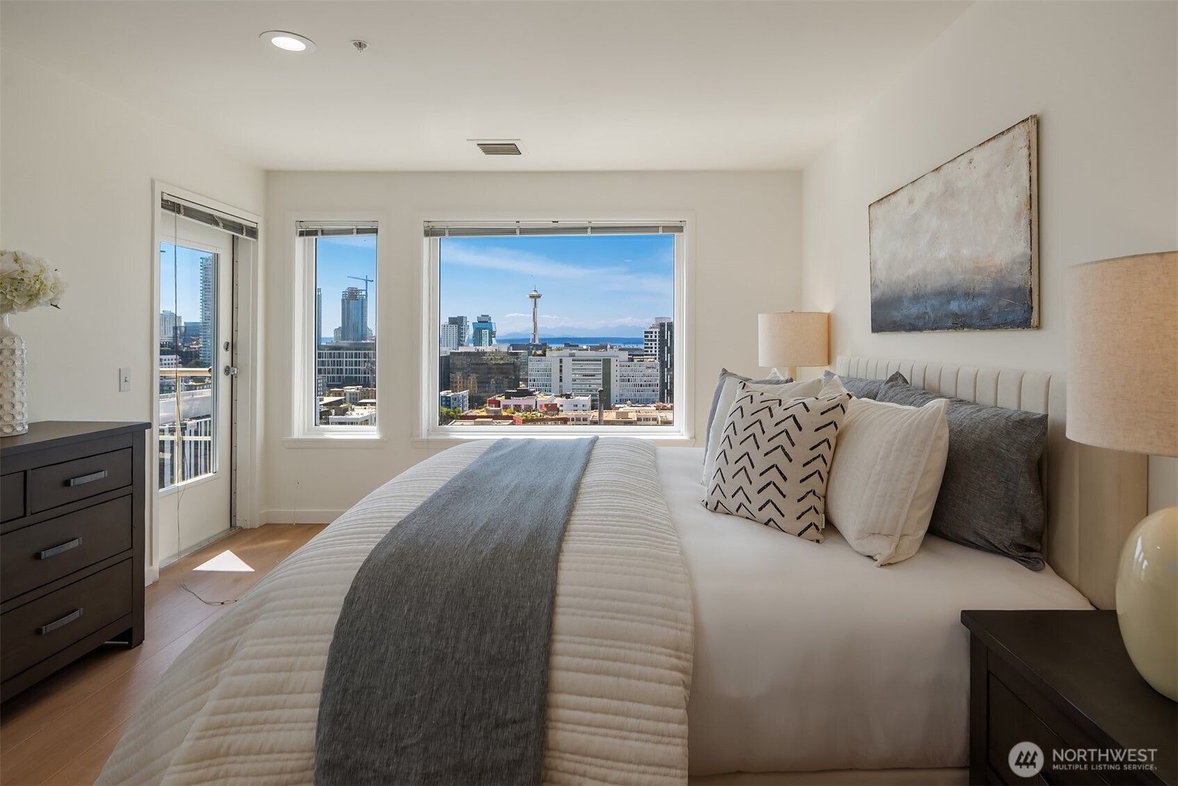 420 Melrose Avenue 902 Property Photo 14