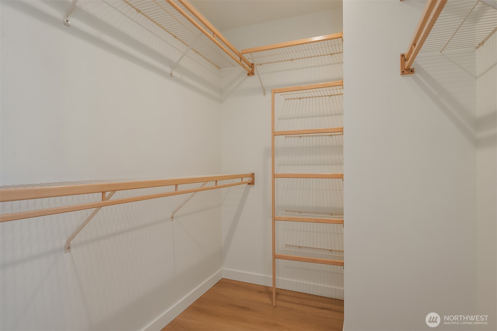 420 Melrose Avenue 902 Property Photo 15
