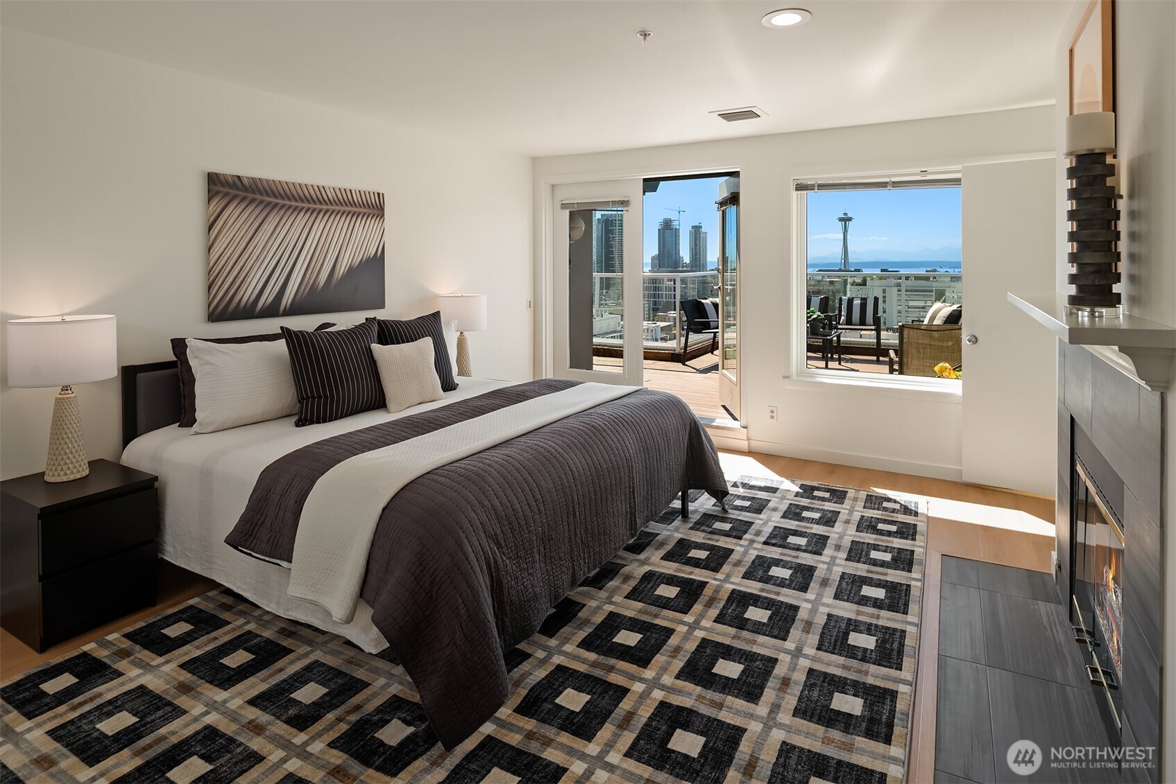 420 Melrose Avenue 902 Property Photo 21