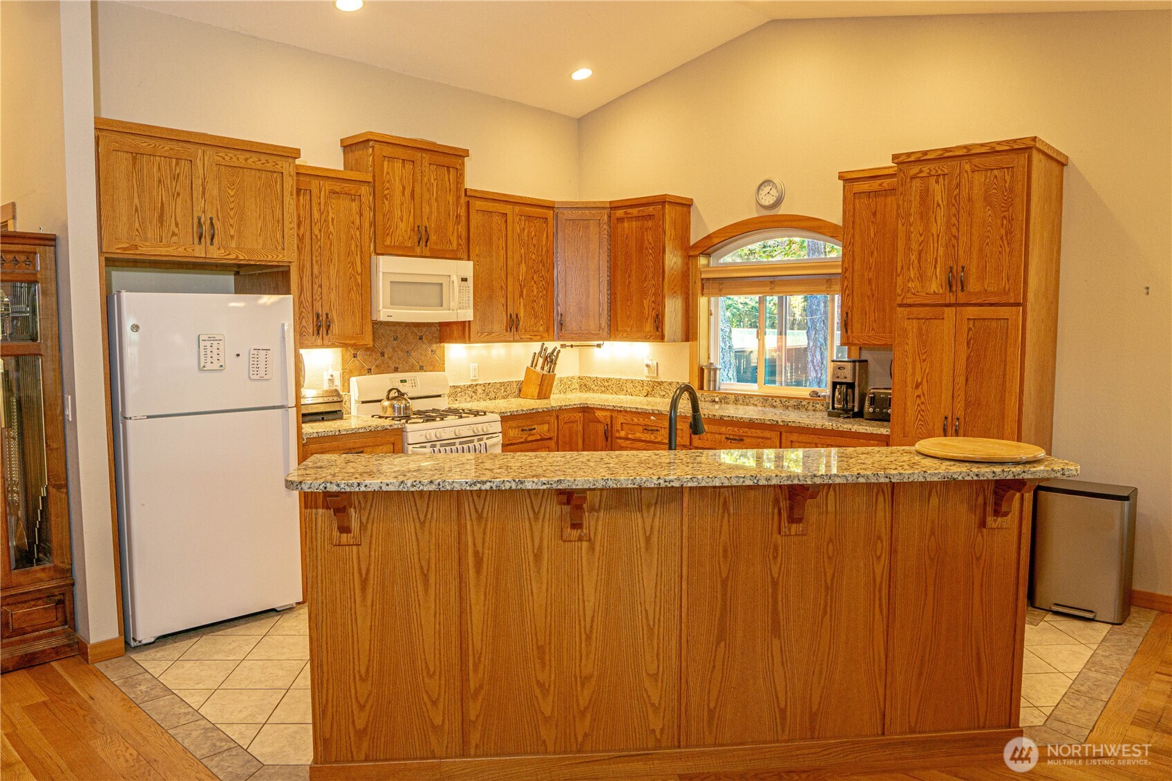 440 W Silberhorn Road Property Photo 11