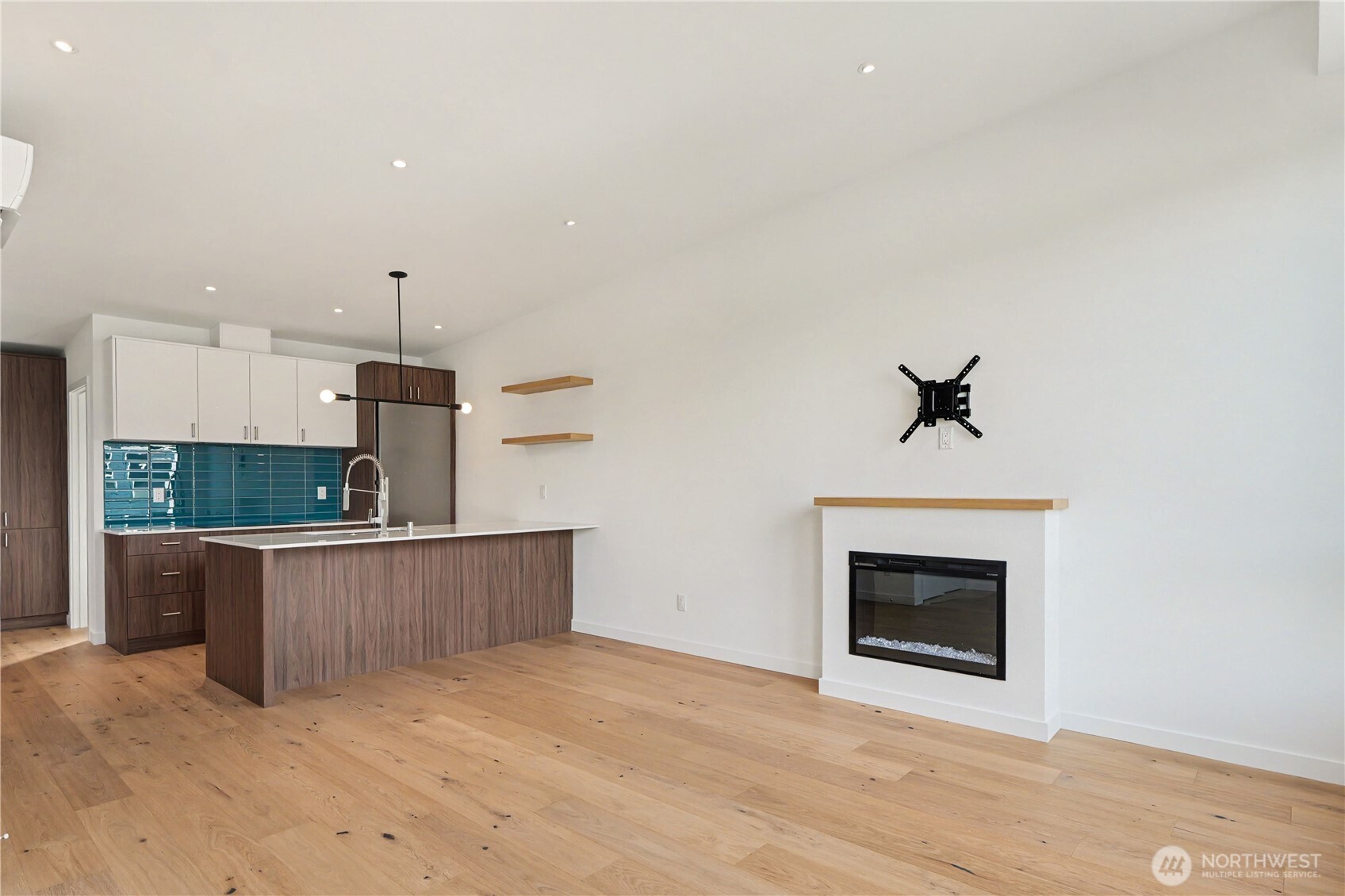 2609 31st Avenue B Property Photo 5