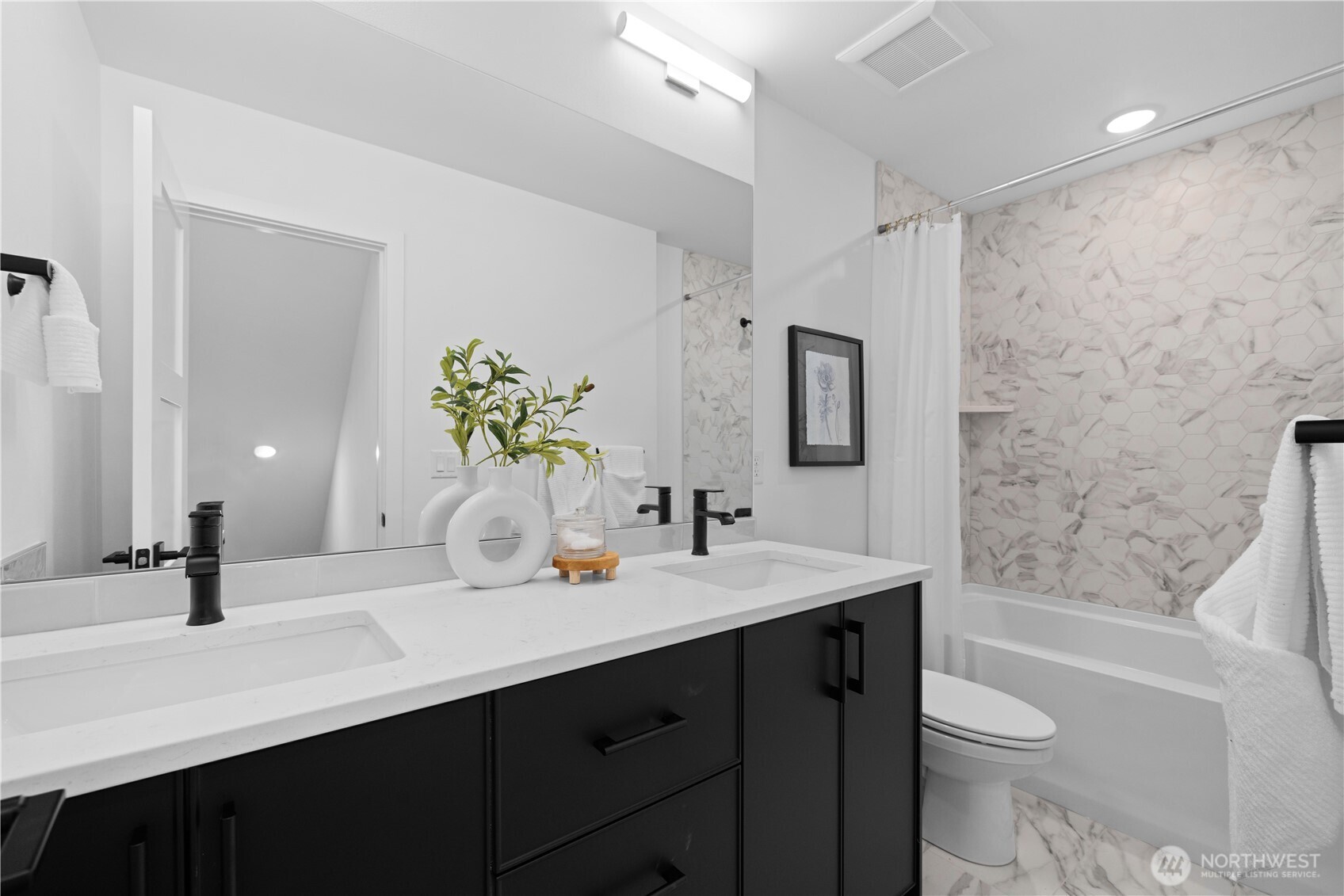6538 B Latona Avenue Property Photo 18