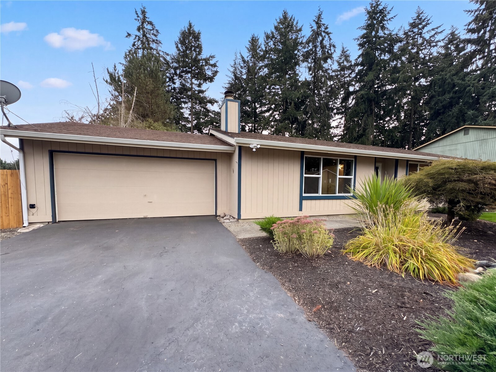 7022 160th Street Court Property Photo 1