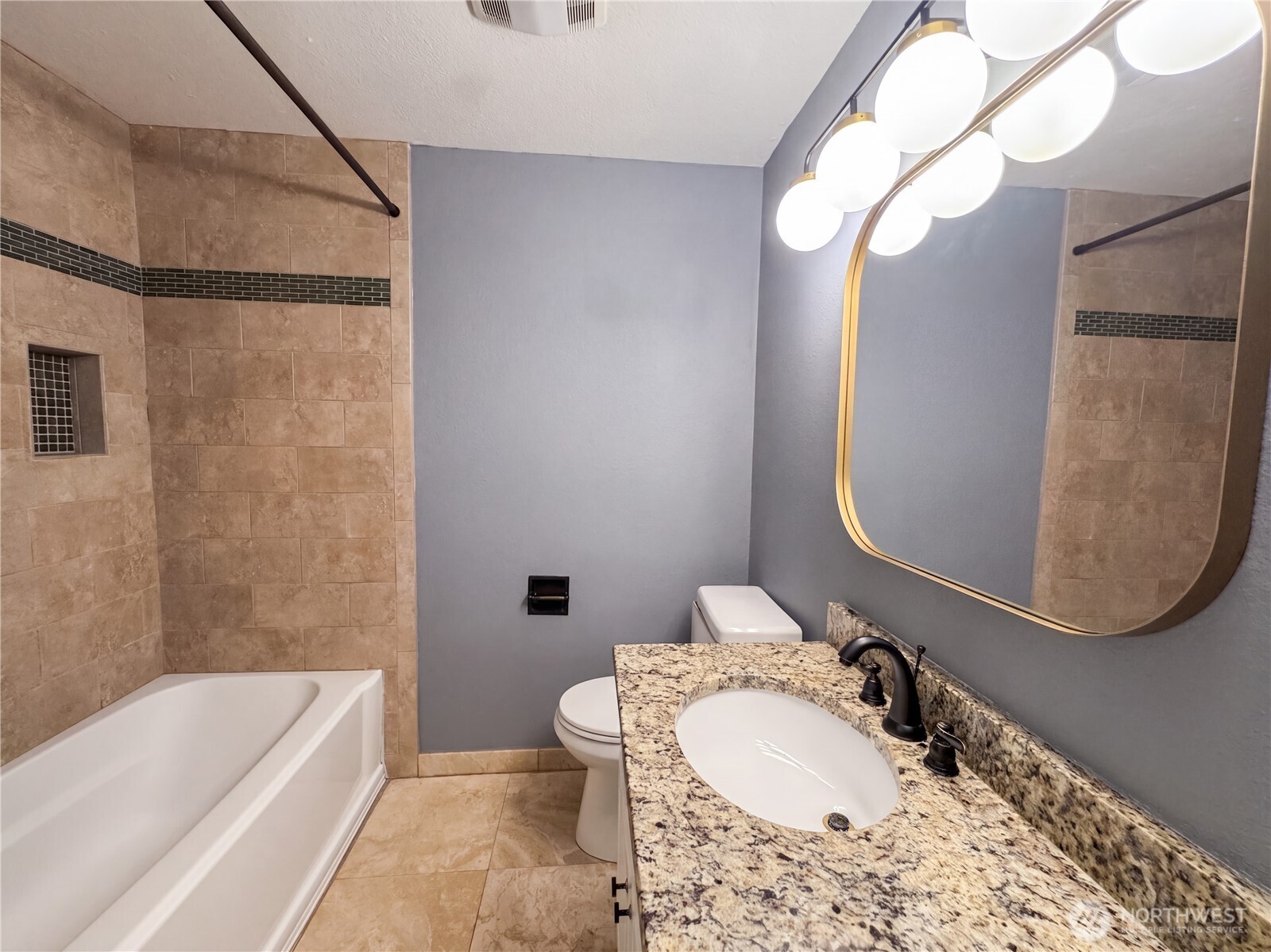 7022 160th Street Court Property Photo 12