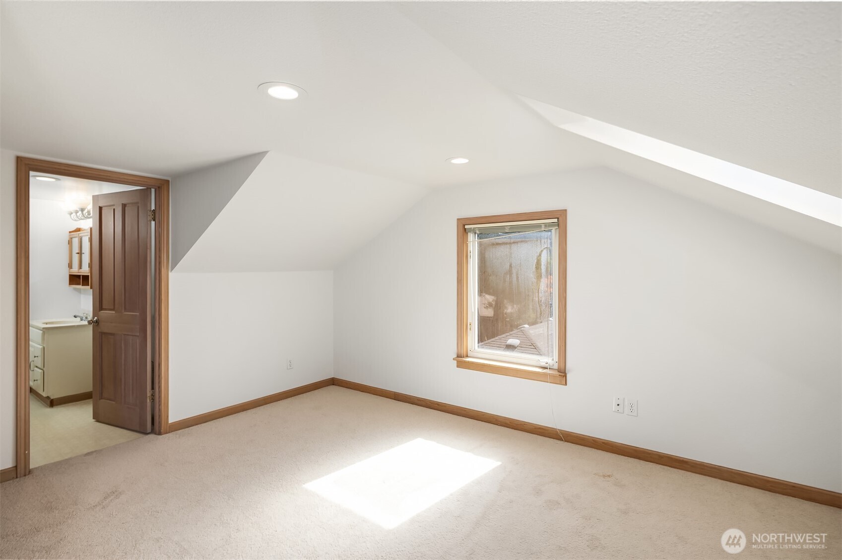 3838 38th Avenue Property Photo 14