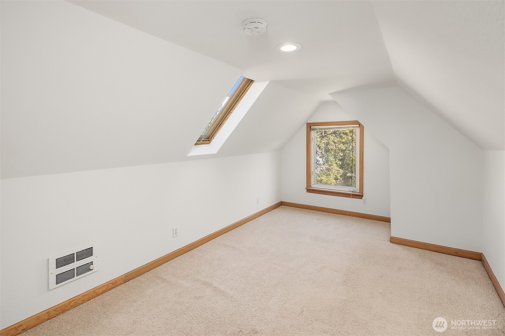 3838 38th Avenue Property Photo 17