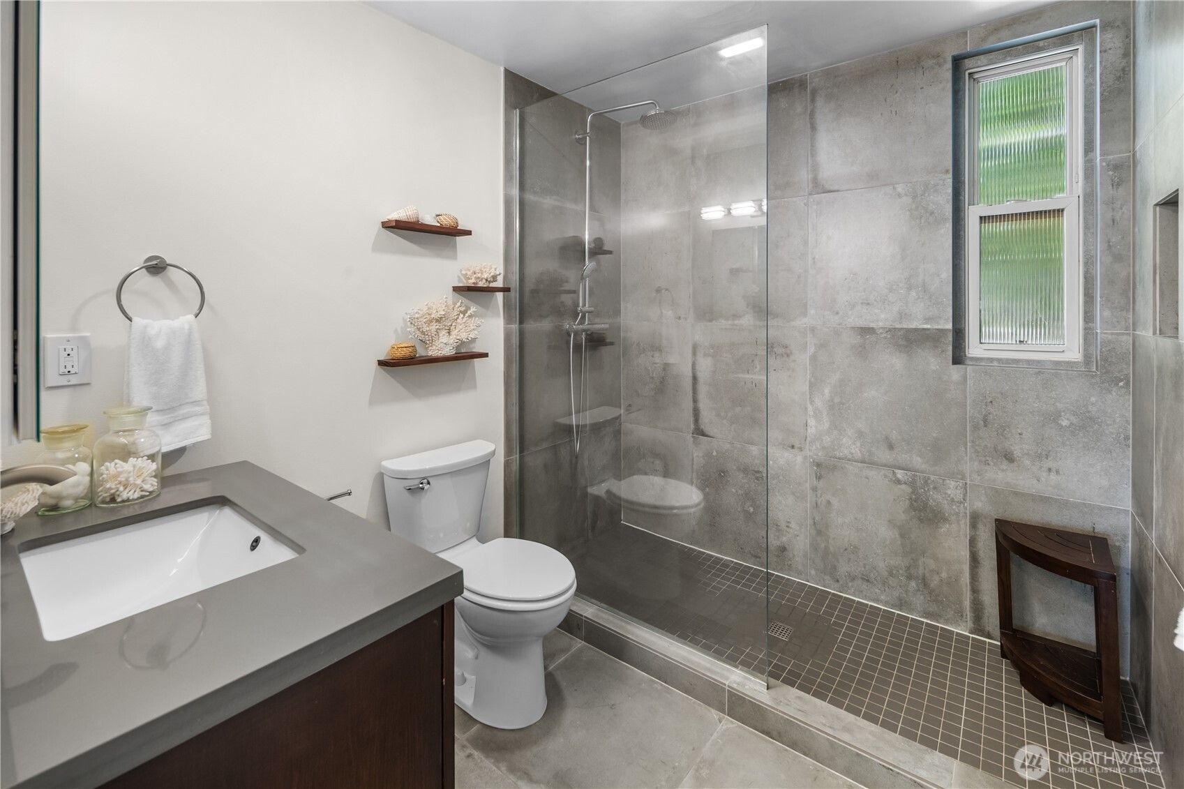 1758 Dexter Avenue 5 Property Photo 22