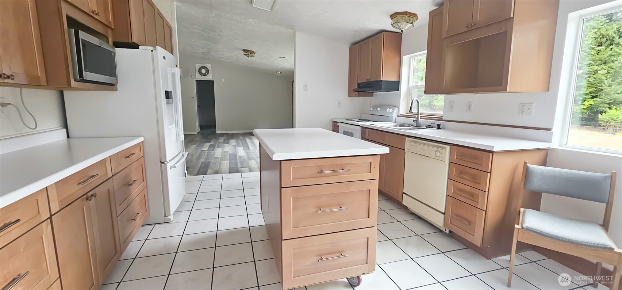 113 Skinner Road Property Photo 6