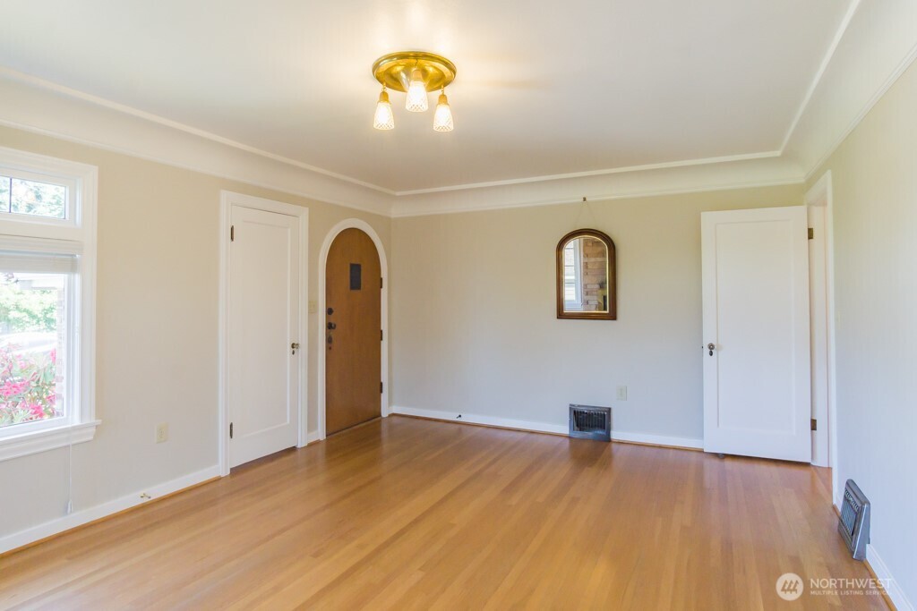 507 Ne 91st Street Property Photo 4
