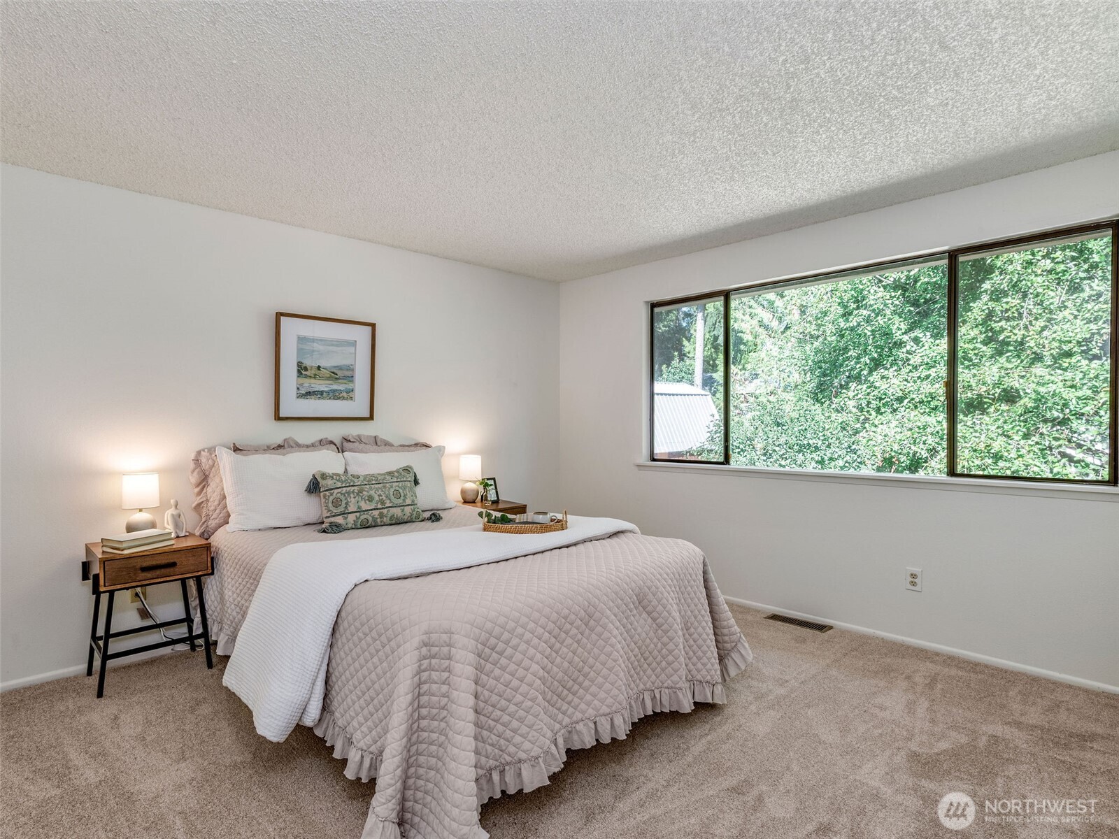 2114 Ne Bartre Court Property Photo 12