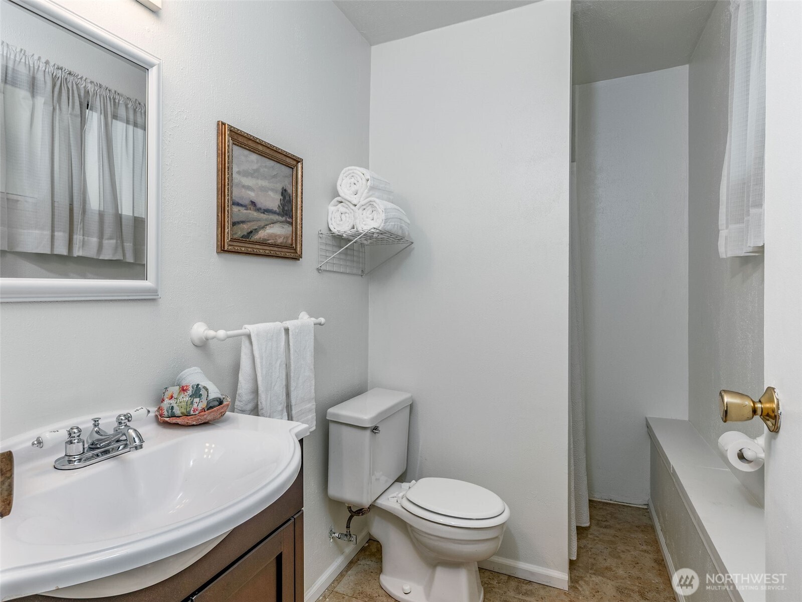 2114 Ne Bartre Court Property Photo 18