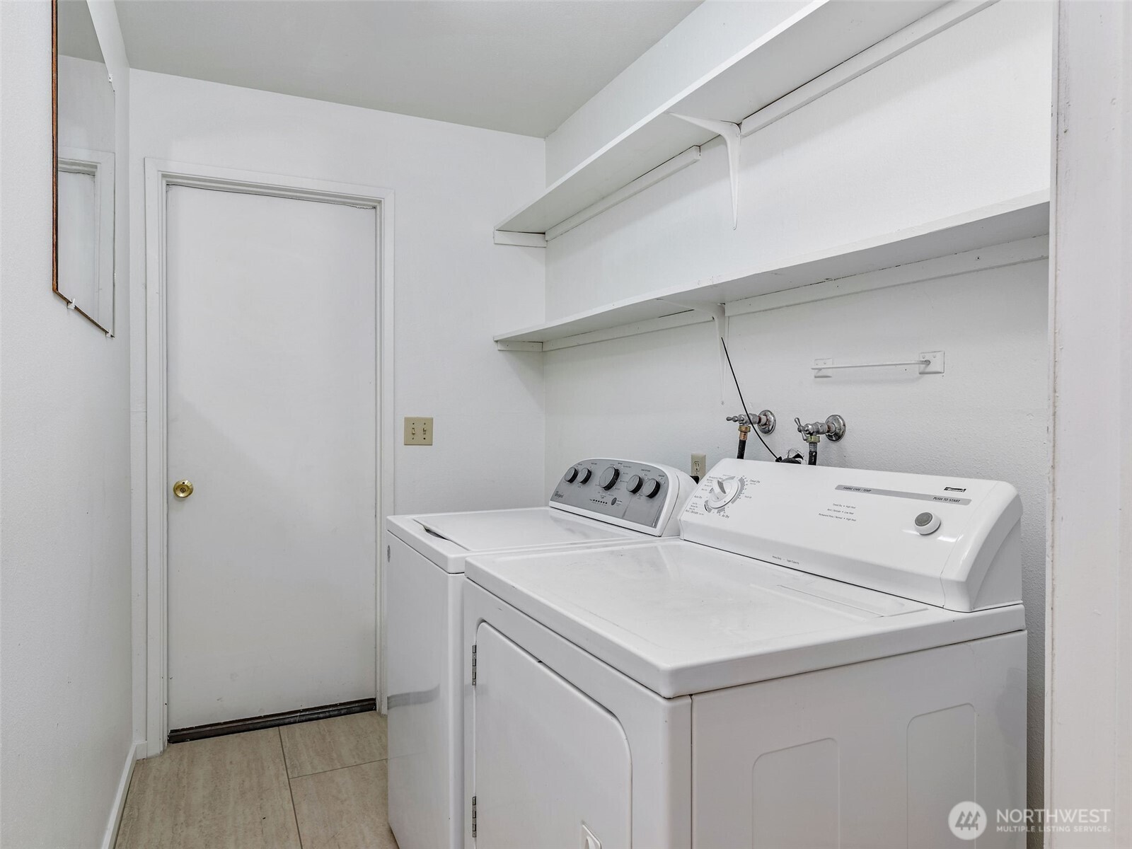 2114 Ne Bartre Court Property Photo 21