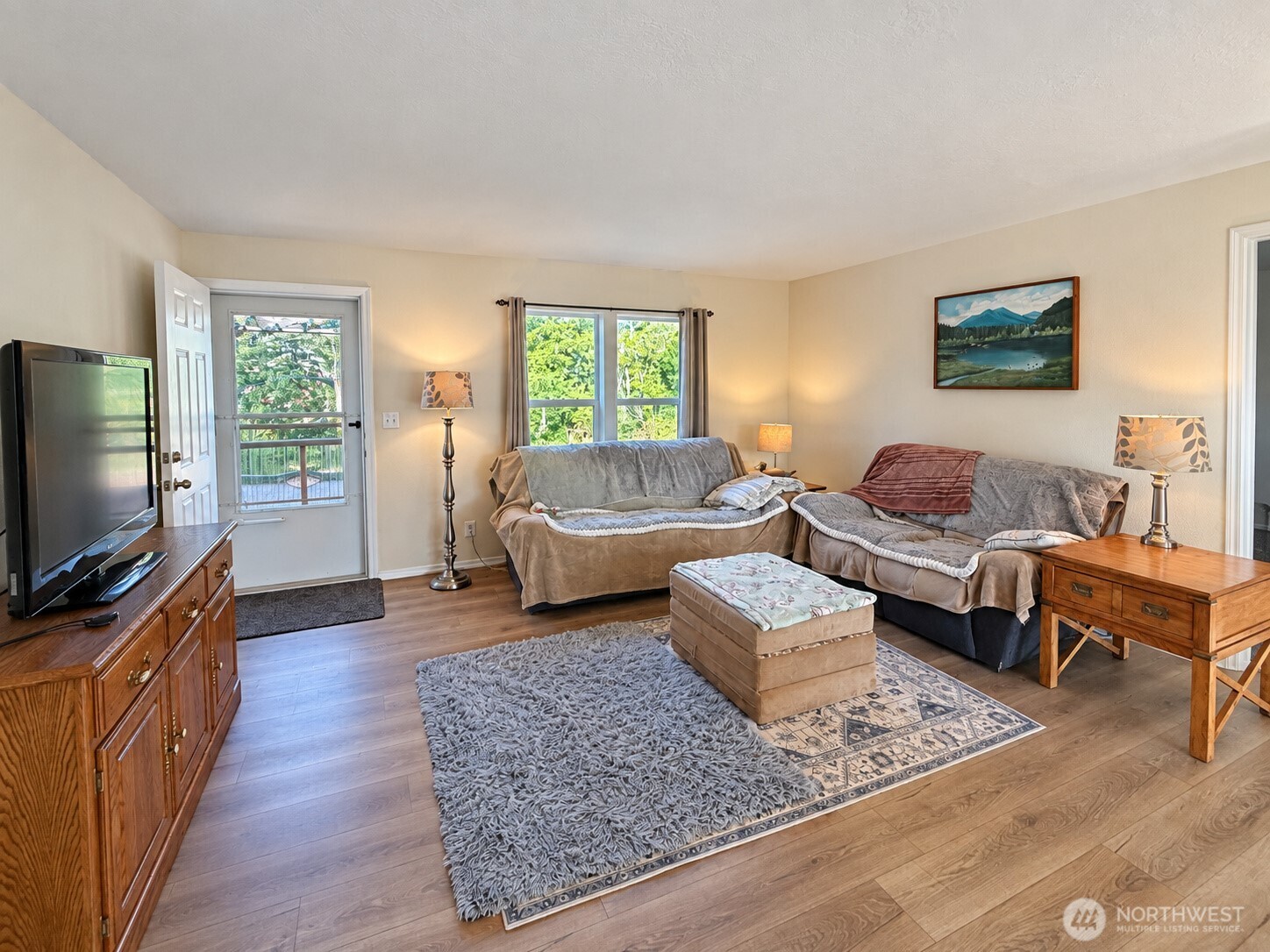 27514 V St Property Photo 7