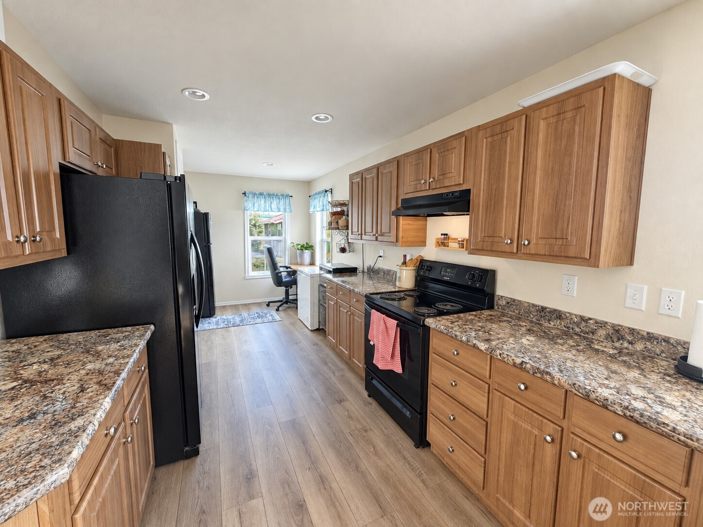 27514 V St Property Photo 11