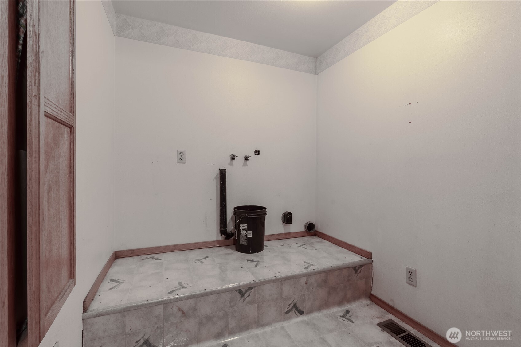 10702 Cramer Road Property Photo 12