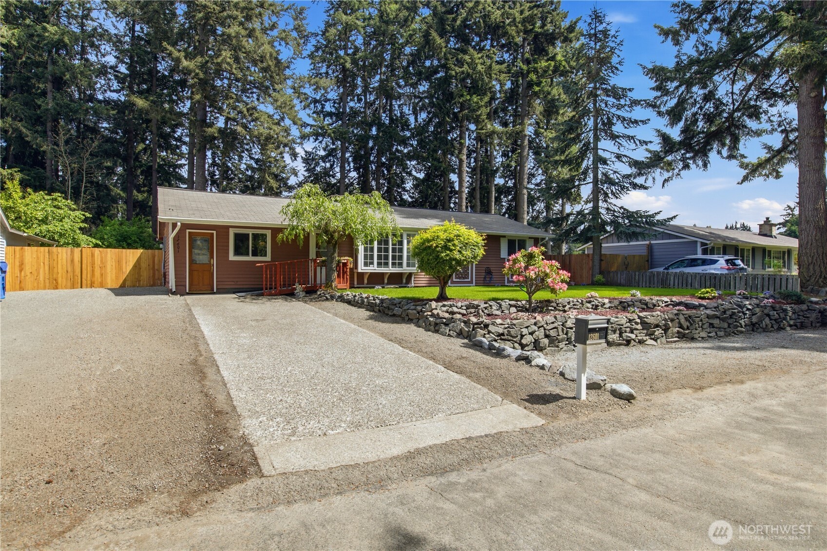 12601 105th Avenue Ct Property Photo 3