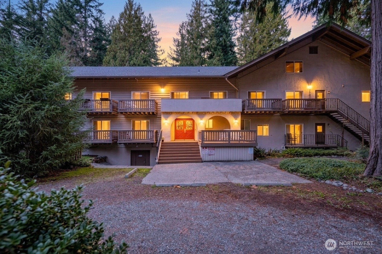 10433 Mt Baker Highway 1007a Property Photo 1