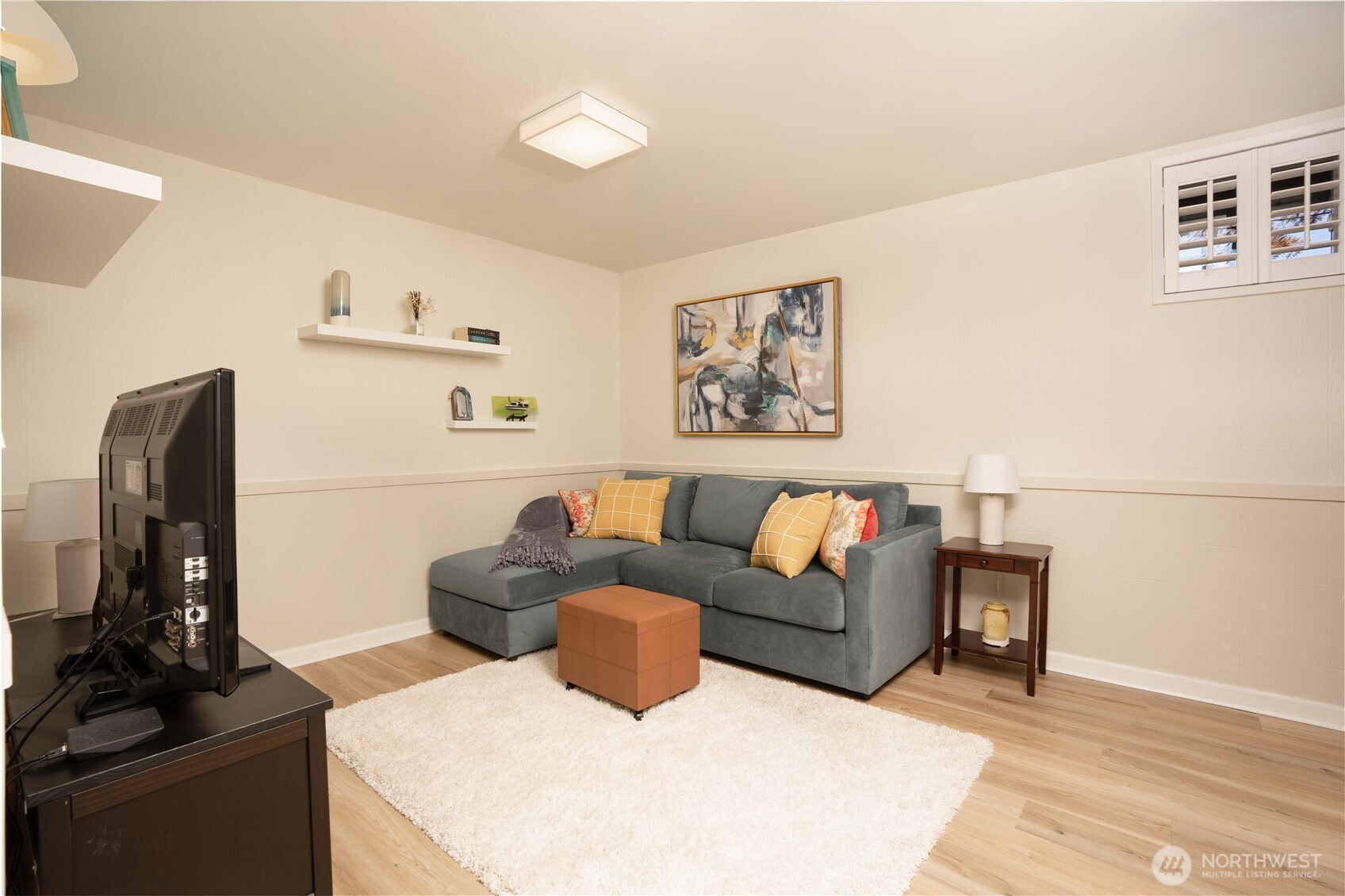 6205 Soundview Drive Property Photo 19
