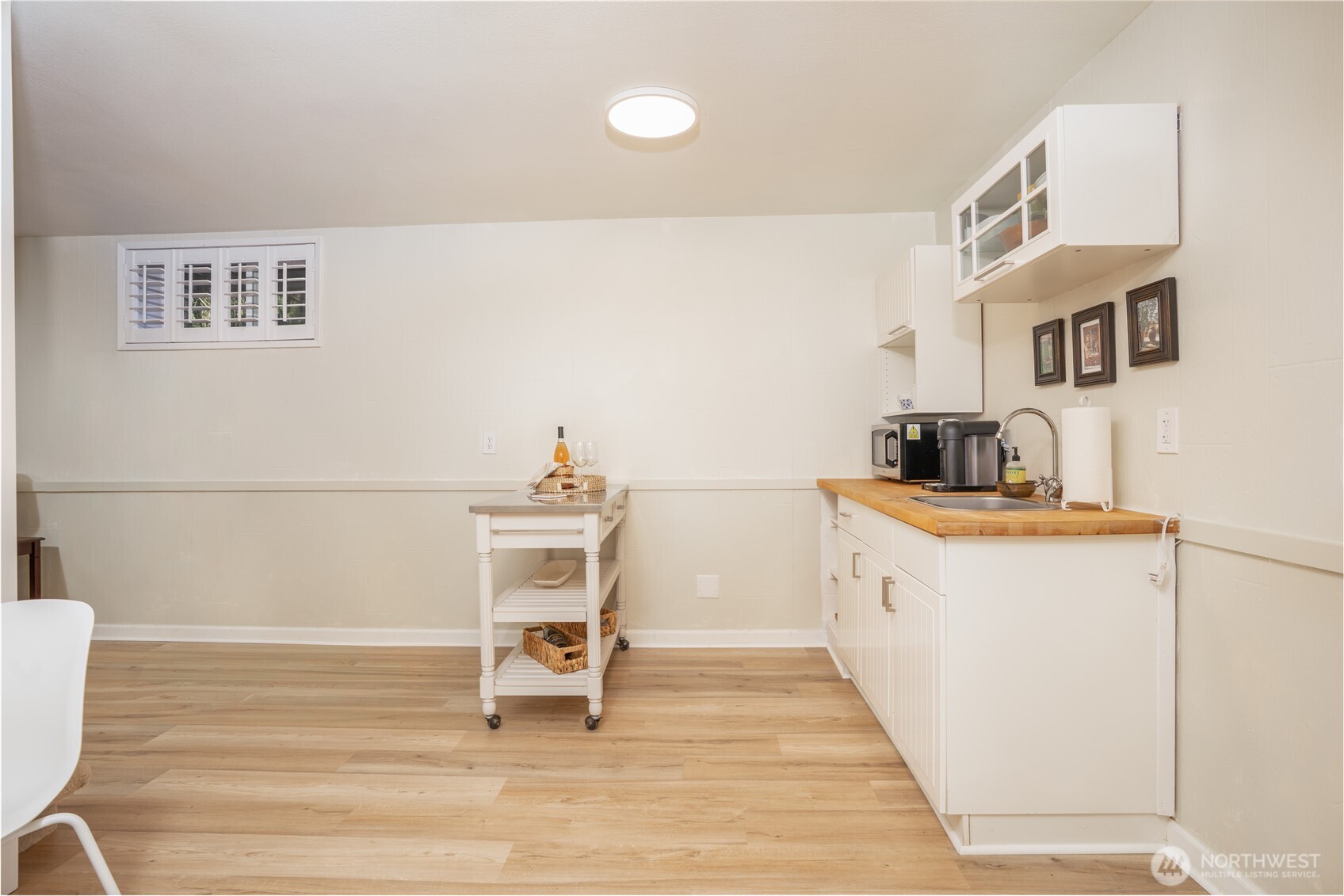 6205 Soundview Drive Property Photo 22