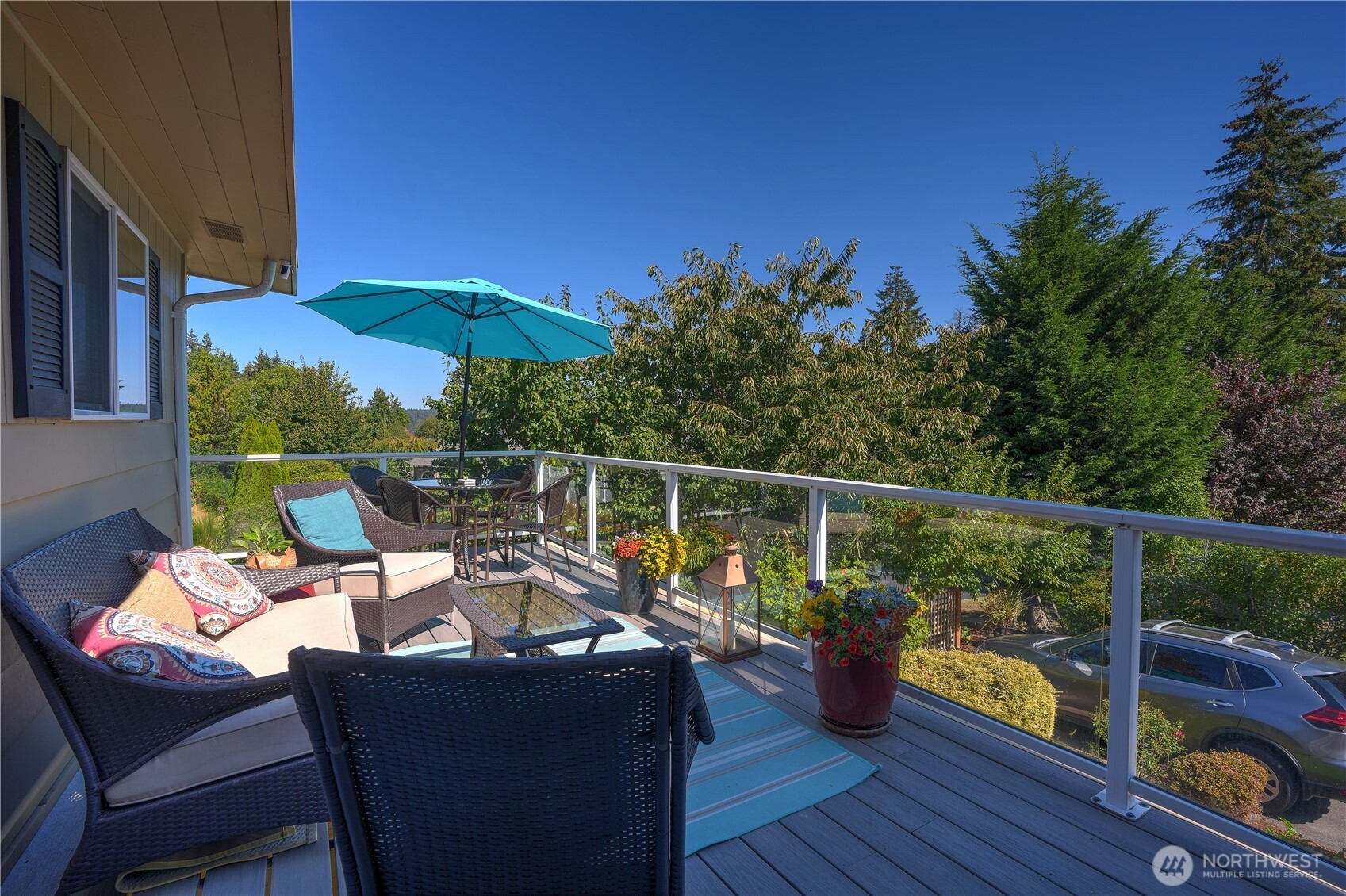 6205 Soundview Drive Property Photo 30
