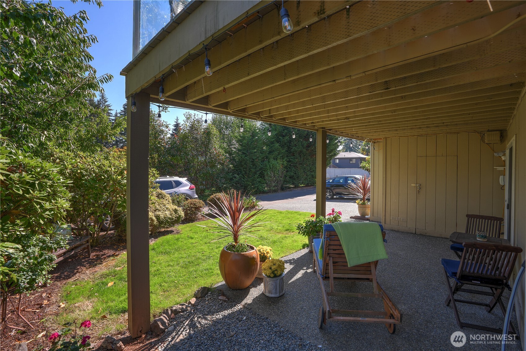 6205 Soundview Drive Property Photo 32