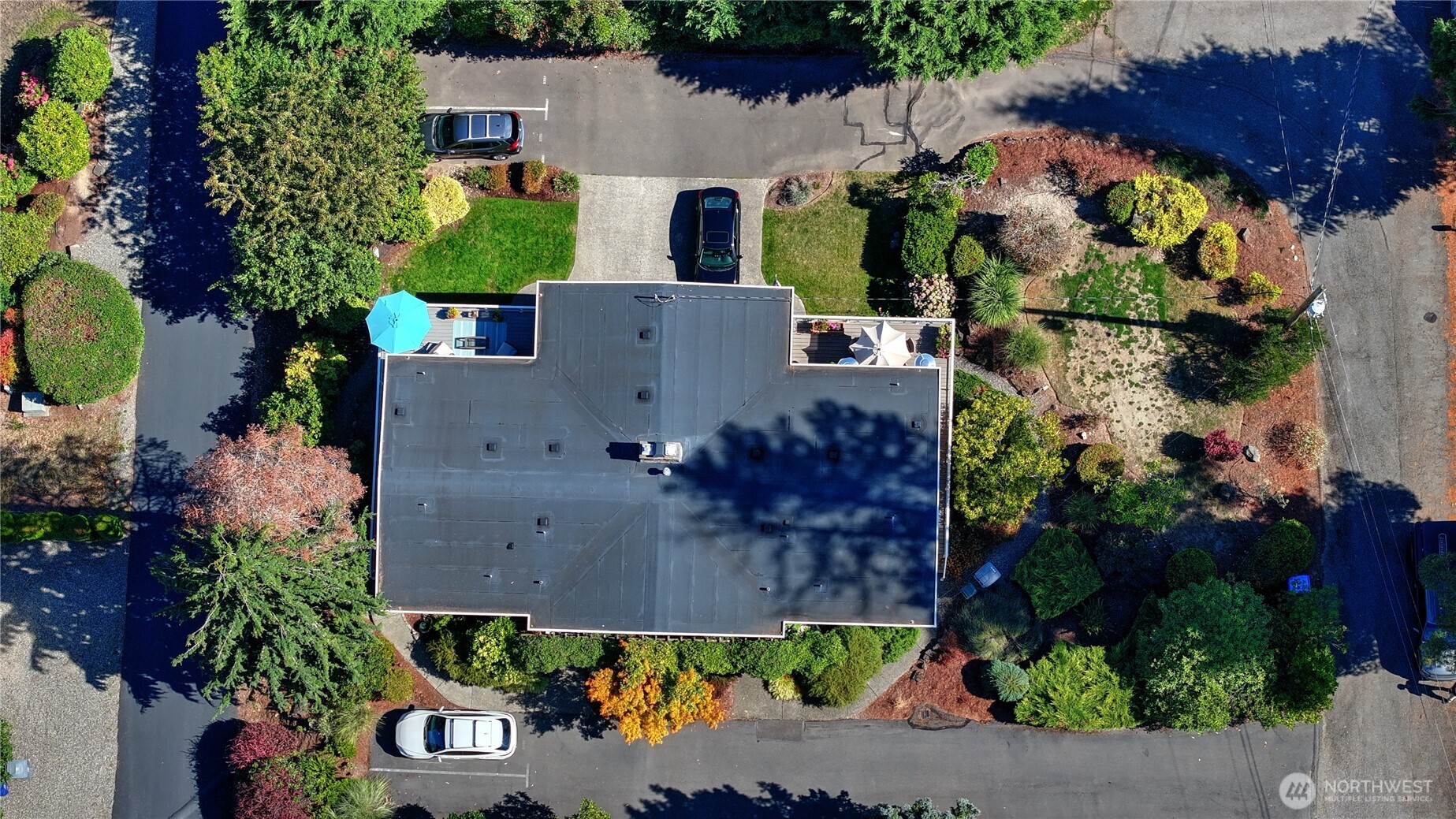 6205 Soundview Drive Property Photo 36