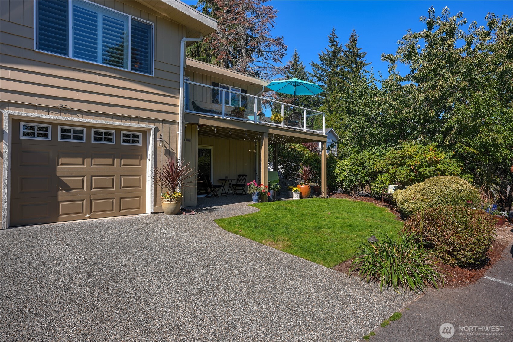6205 Soundview Drive Property Photo 40