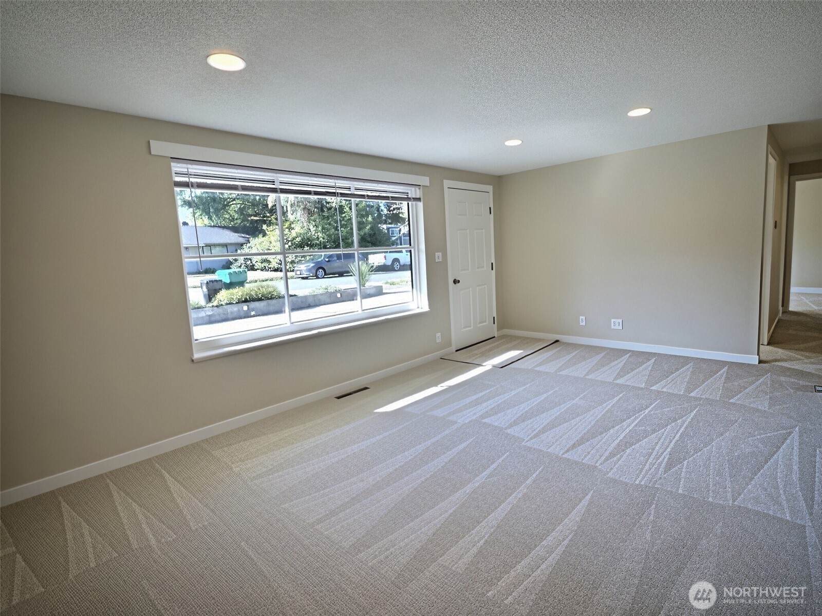 1314 N 188th Street Property Photo 5