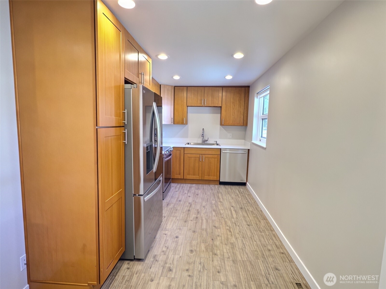 1314 N 188th Street Property Photo 6