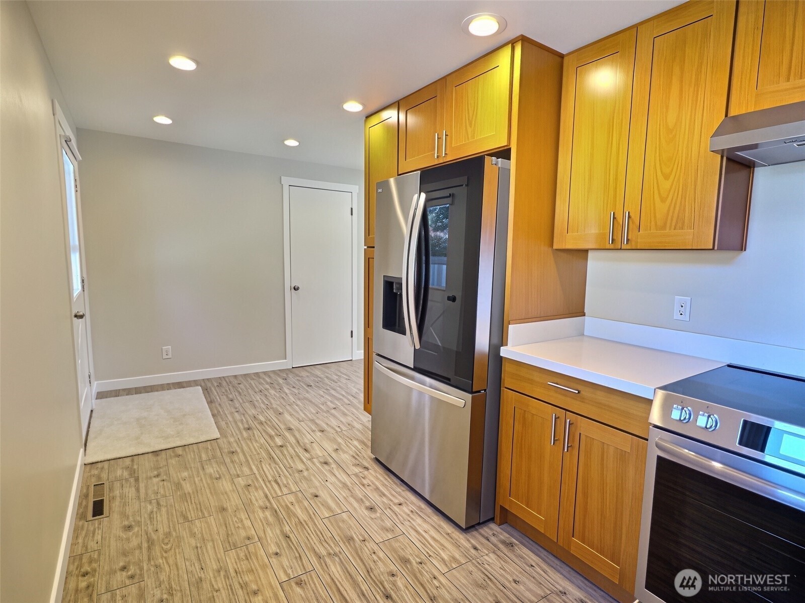1314 N 188th Street Property Photo 7