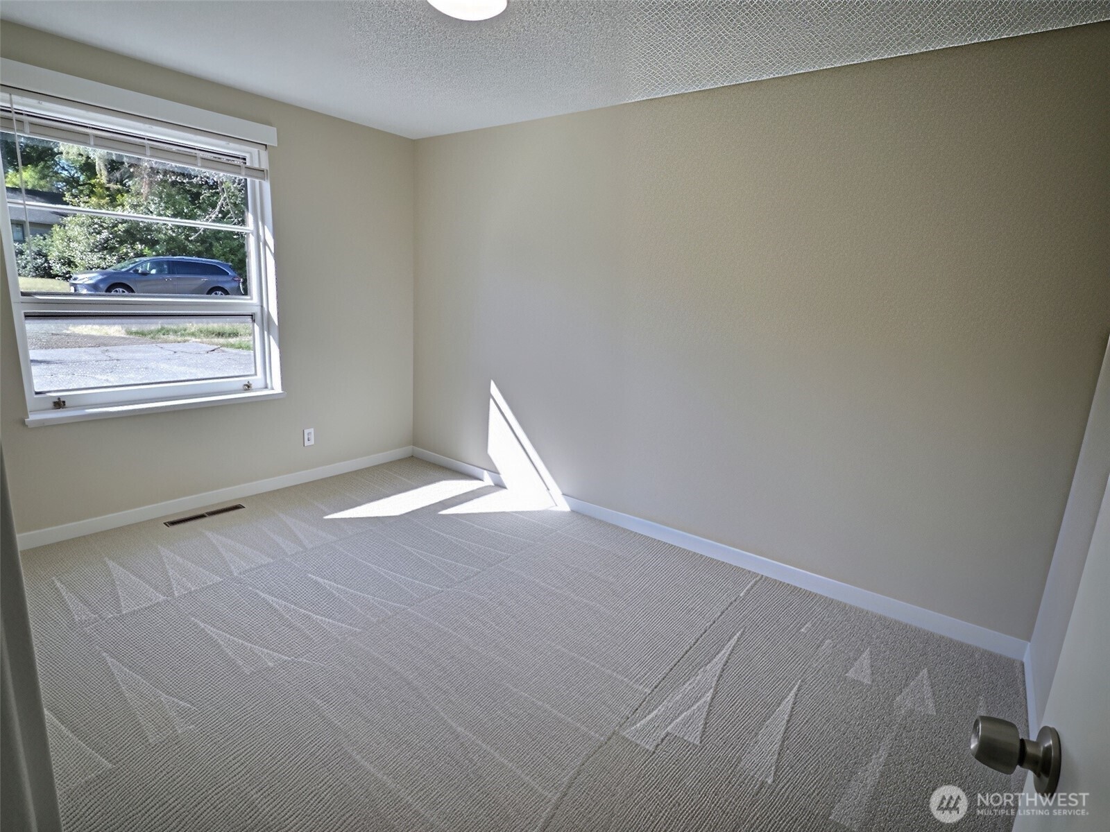 1314 N 188th Street Property Photo 18
