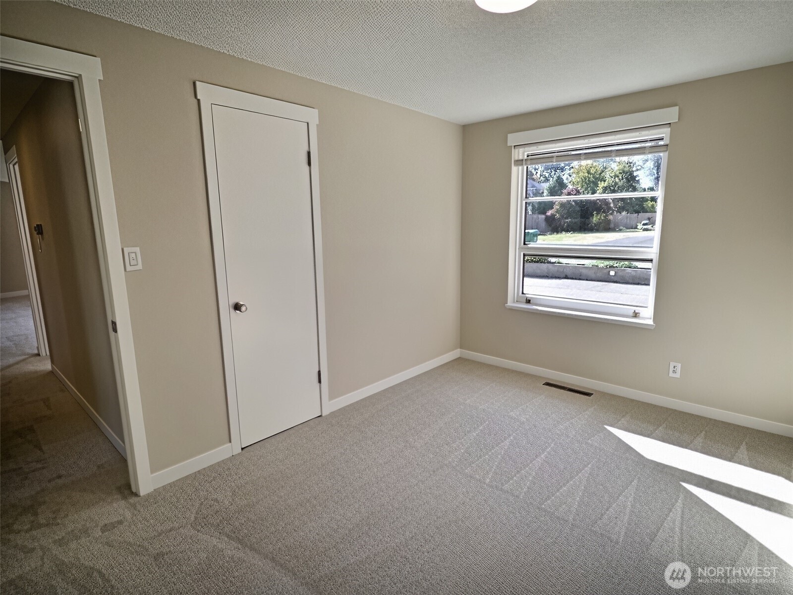 1314 N 188th Street Property Photo 20