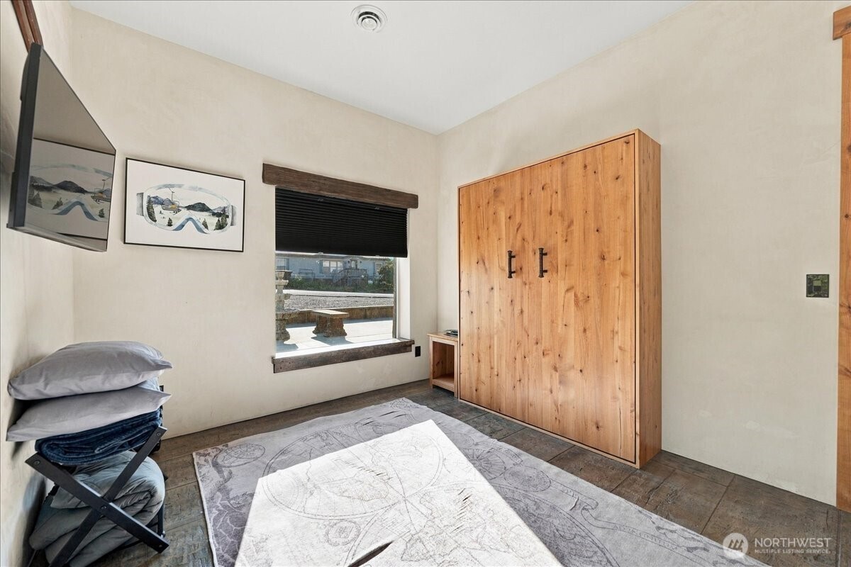 1396 S Tyee Avenue Property Photo 19