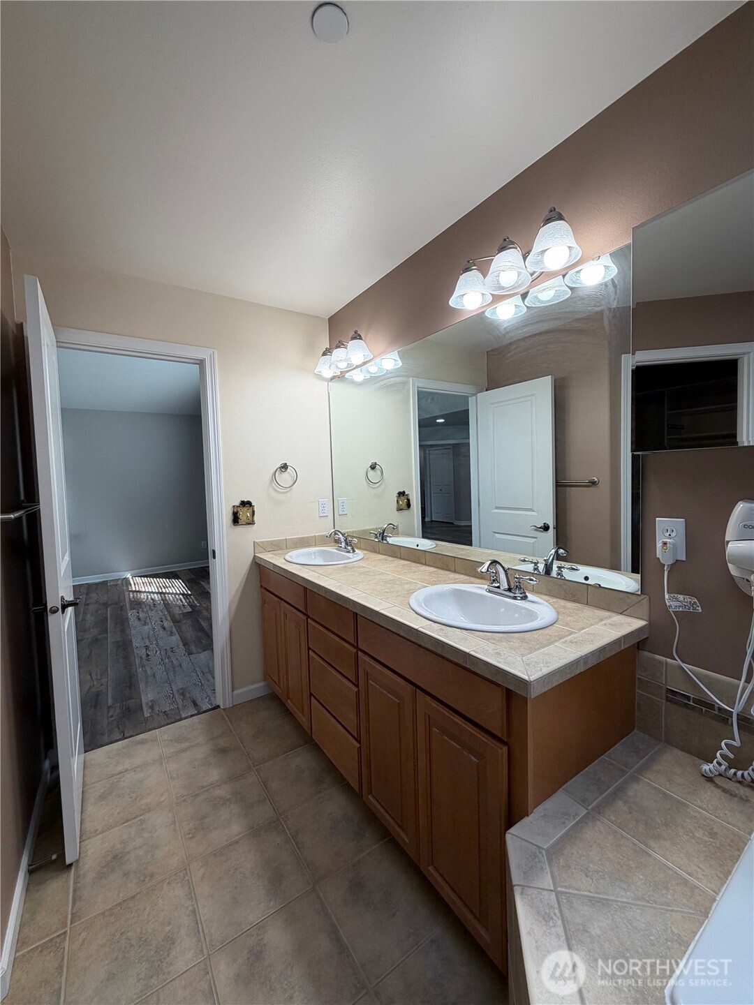 15309 57th Place Property Photo 29