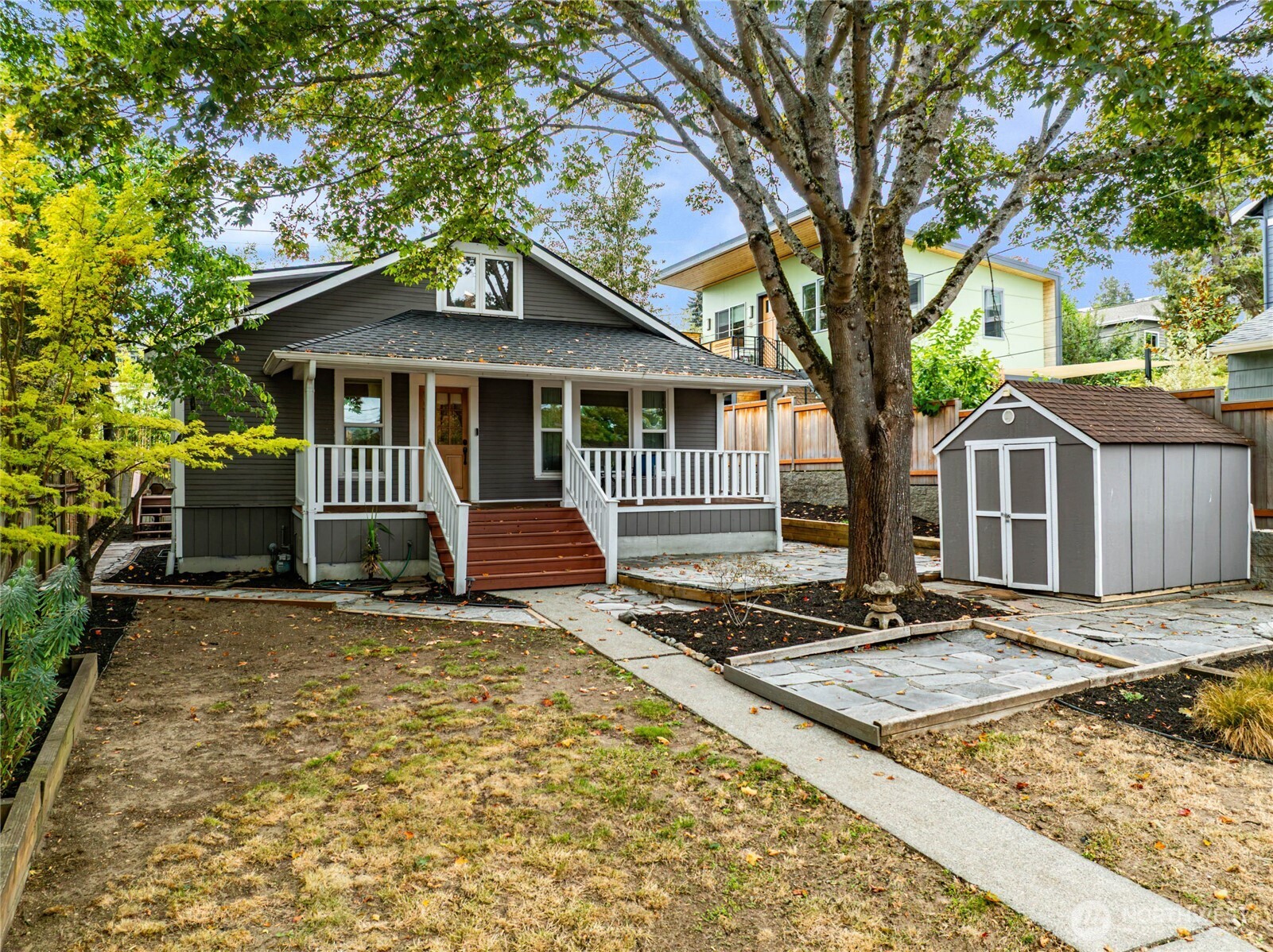 2732 NE 54th Street Property Photo 1