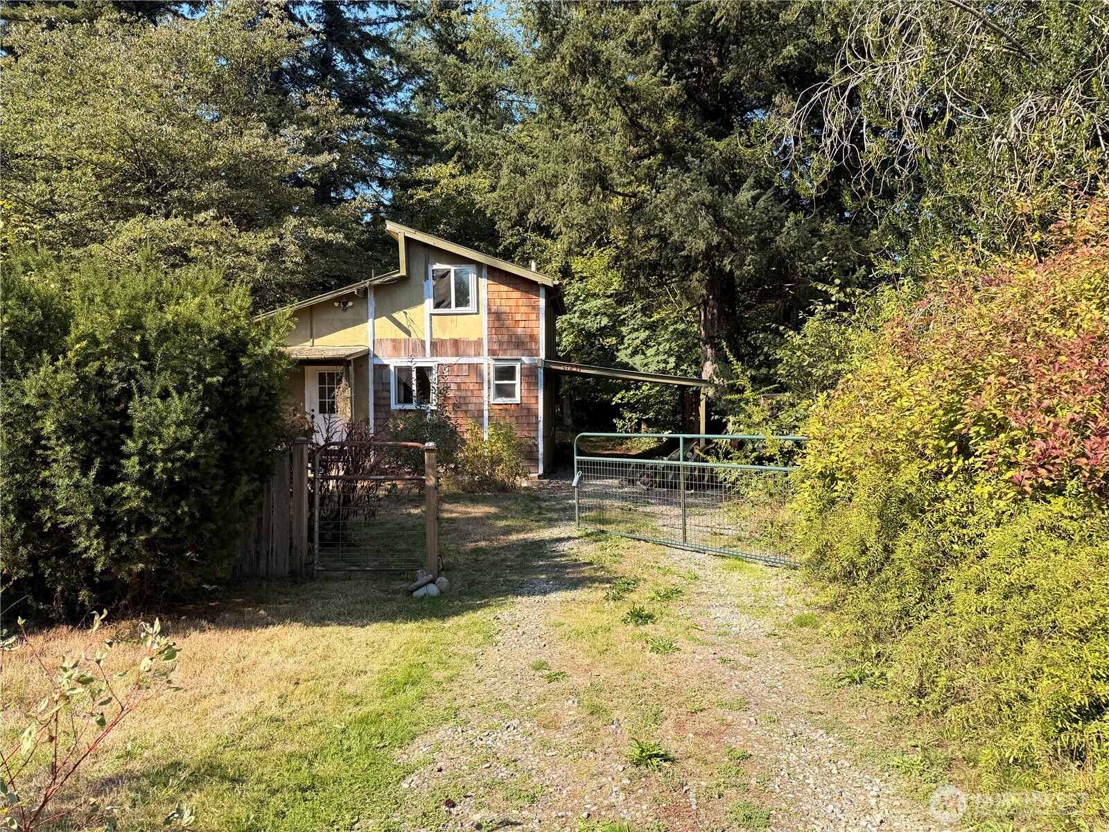 41231 Goldbar Boulevard Property Photo 2