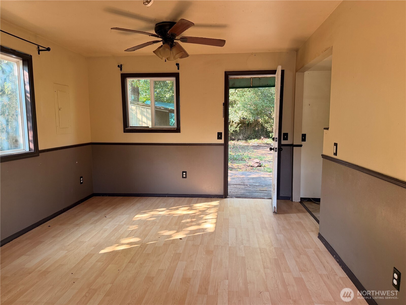 41231 Goldbar Boulevard Property Photo 9