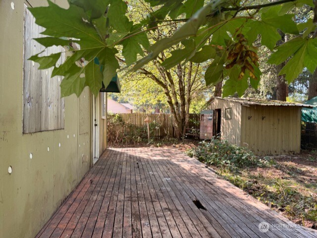 41231 Goldbar Boulevard Property Photo 11