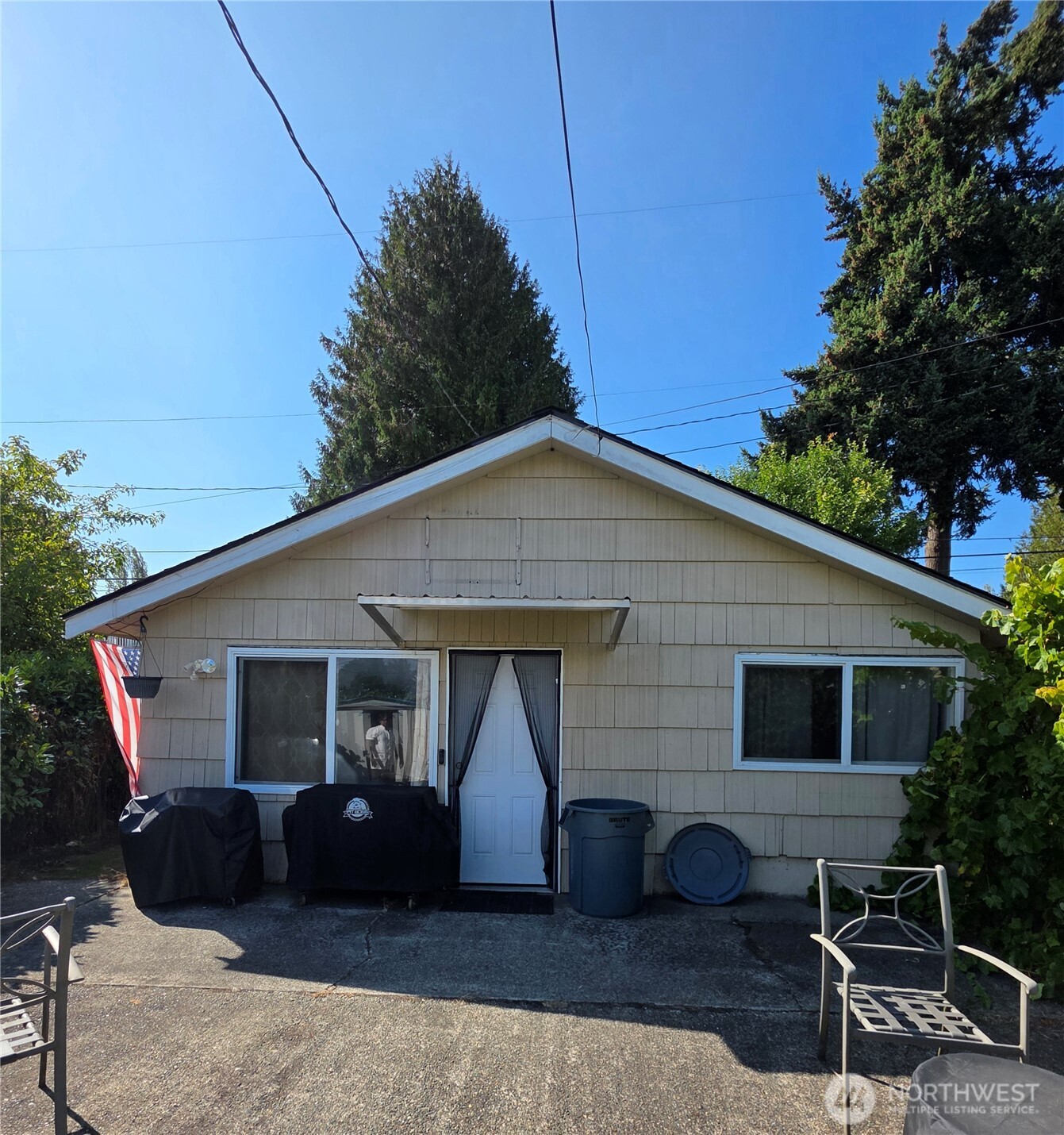 15825 8th Avenue Property Photo 2