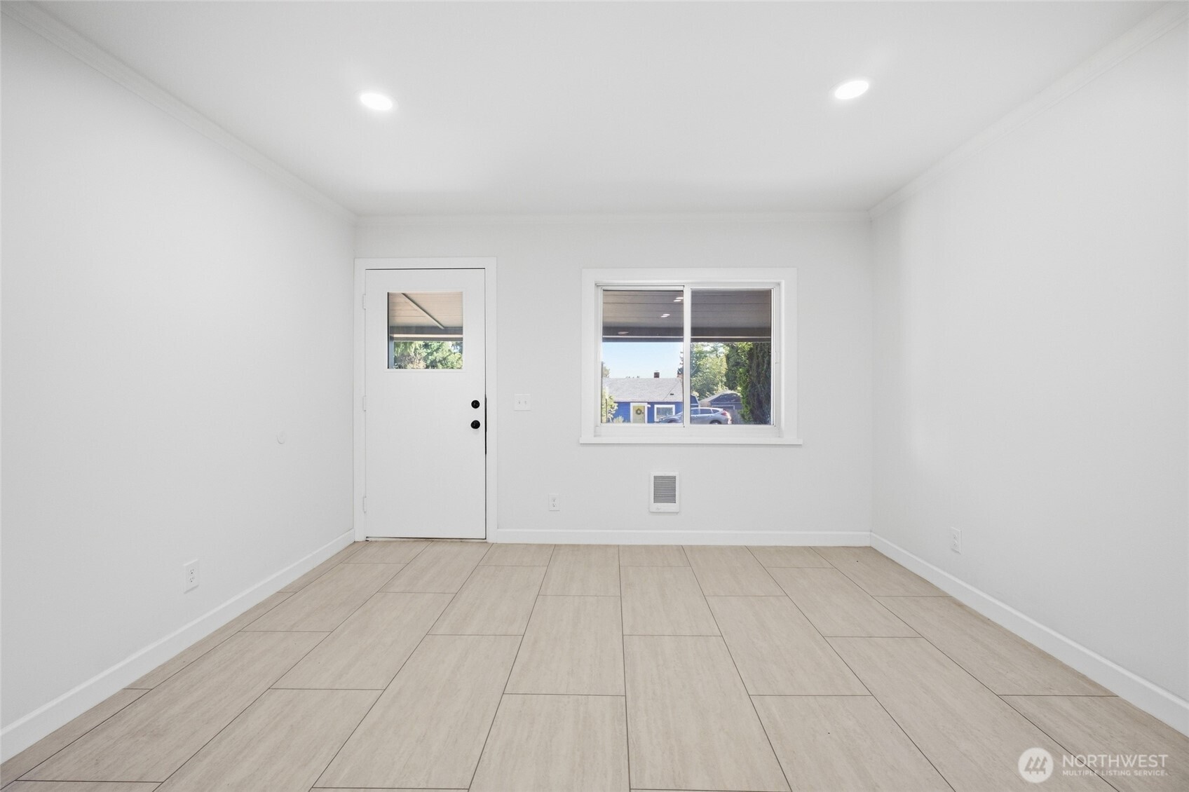 12243 16th Avenue Property Photo 5