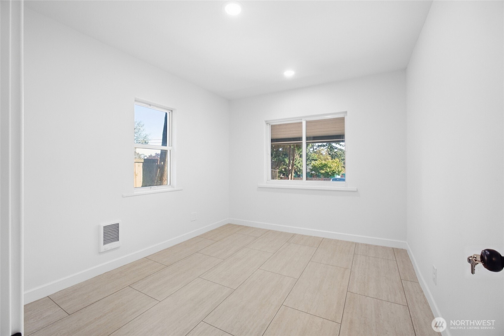 12243 16th Avenue Property Photo 15