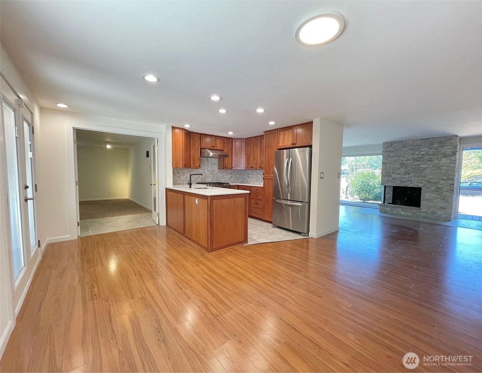 920 163rd Avenue Property Photo 3