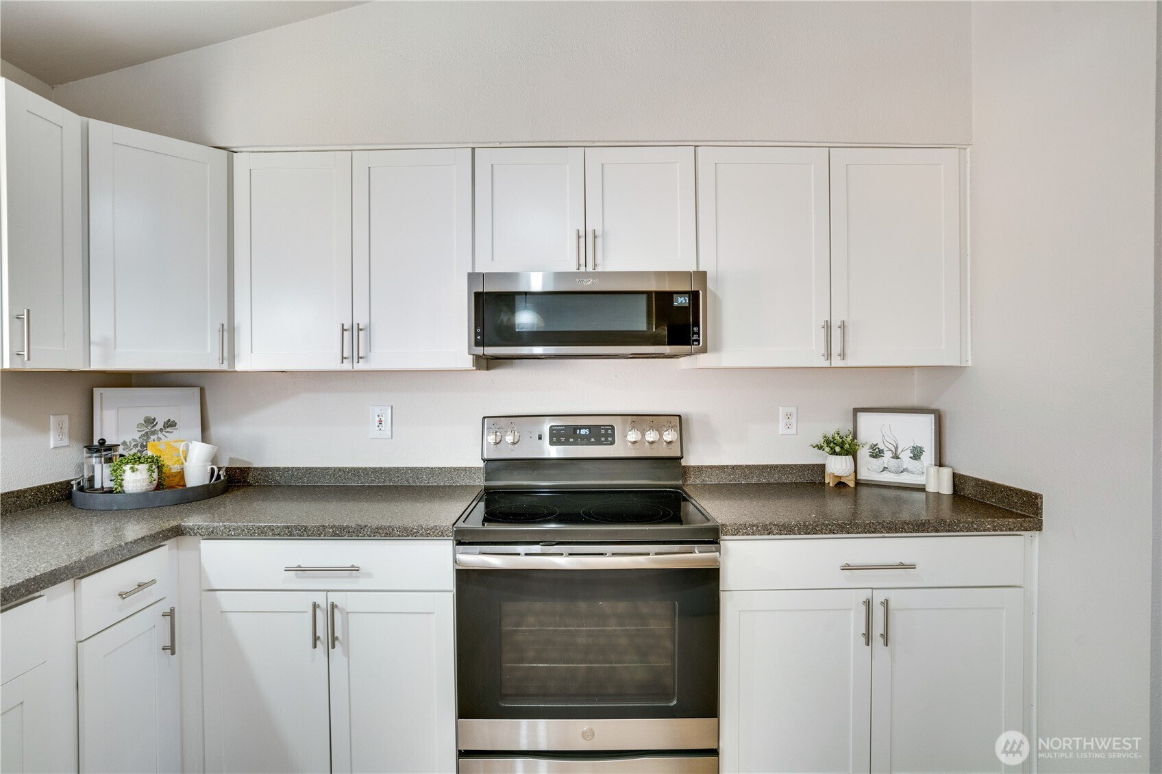 11617 210th Avenue Property Photo 10